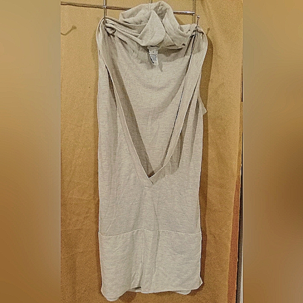 Maurice's shirt